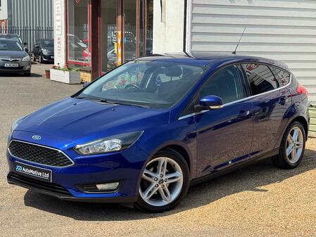FORD FOCUS 1.0 T EcoBoost Zetec
