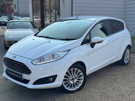 FORD FIESTA 1.0 T EcoBoost Titanium