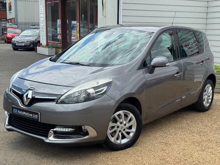 RENAULT SCENIC 1.5 Dynamique TomTom dCi 110 Stop & Start