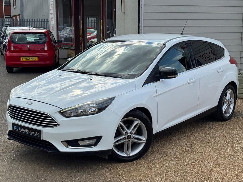 FORD FOCUS 1.0 T EcoBoost Titanium